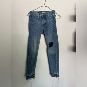 Old Navy skinny jeans - size 6